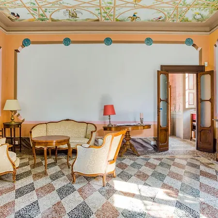 Сasa de vacaciones Fuer 15 Personen In By Interhome Cittiglio